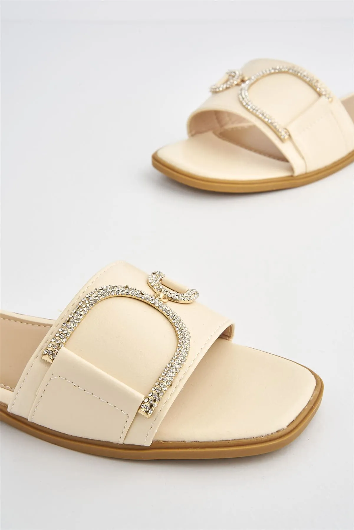 Kalia Diamante D Link Flat Sandal in Nude