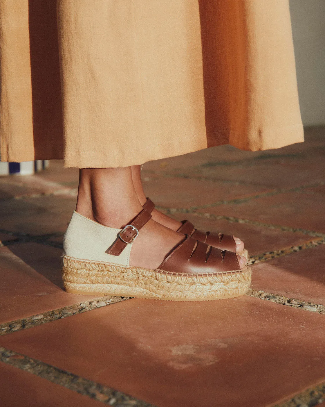 Naguisa Silencio Marrone Platform Espadrille